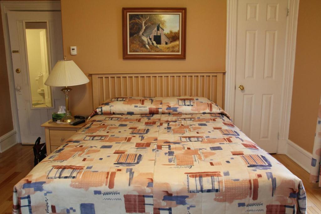 Dolan'S Inn & Suites 픽토우 객실 사진