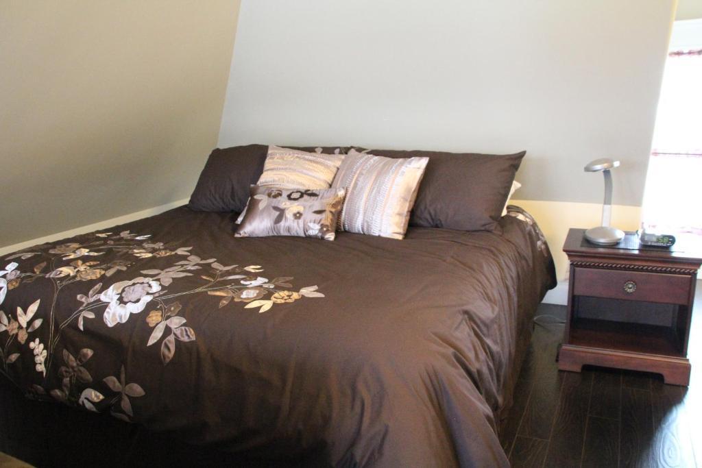 Dolan'S Inn & Suites 픽토우 외부 사진